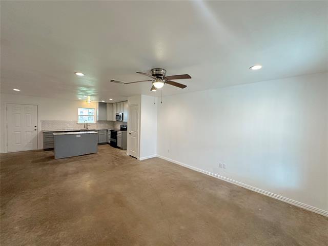 Building Photo - 108 W Adams St