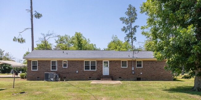 Building Photo - 407 Holly Dr