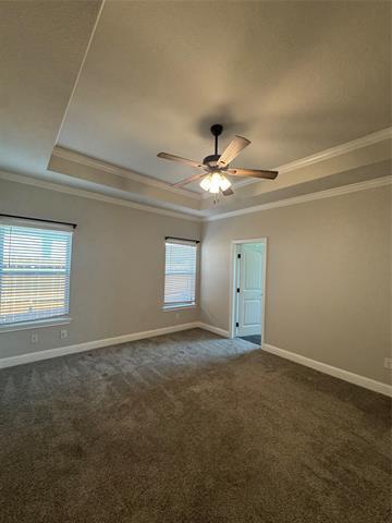 Building Photo - 135 Carriage Hills Pkwy