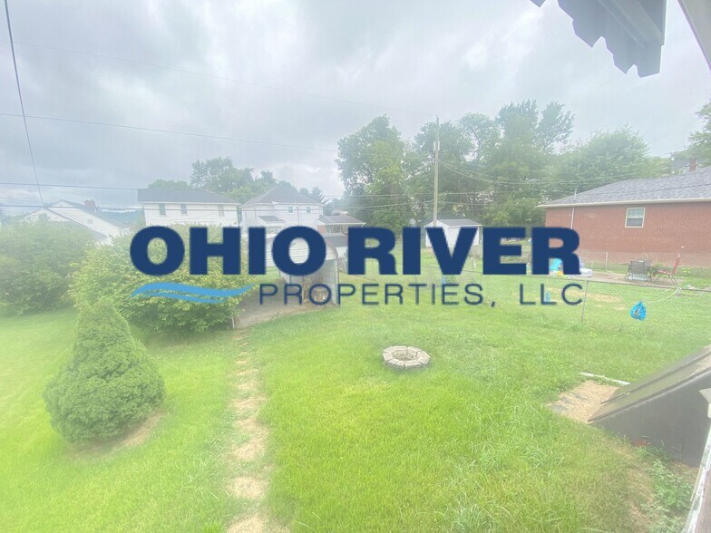 Building Photo - 354 W 40th St