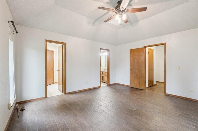Building Photo - 11107 NW 110th St