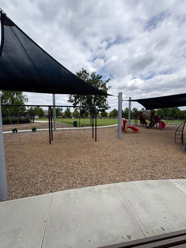 Building Photo - 3160 E Yountville Dr