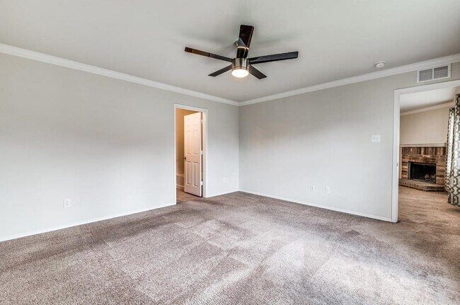 Building Photo - 369 Magma Dr