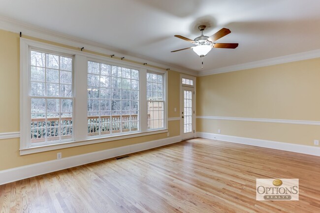 Building Photo - Elegant 4BR/3.5BA townhouse near EW Conn