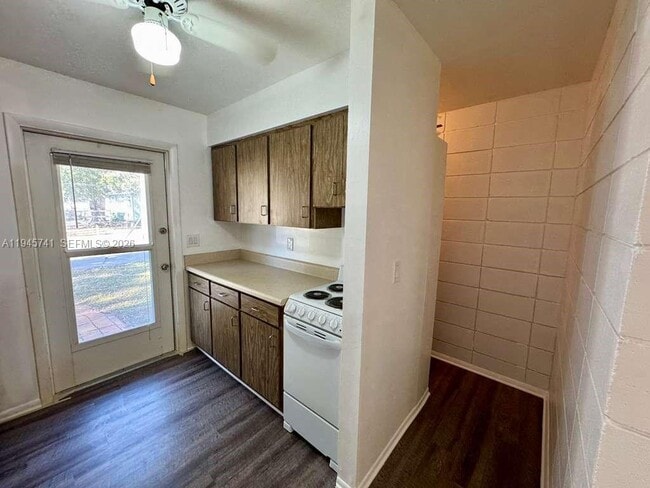 Building Photo - 5100 Rilma Ave