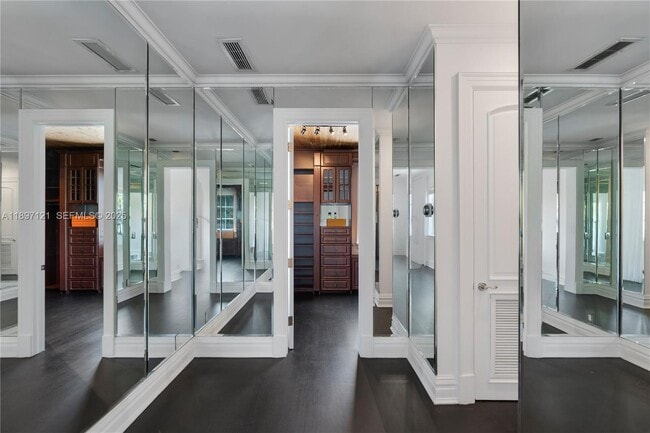 Building Photo - 26 Tahiti Beach Island Rd