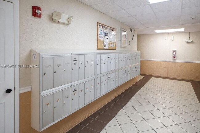 Building Photo - 5755 W 20th Ave