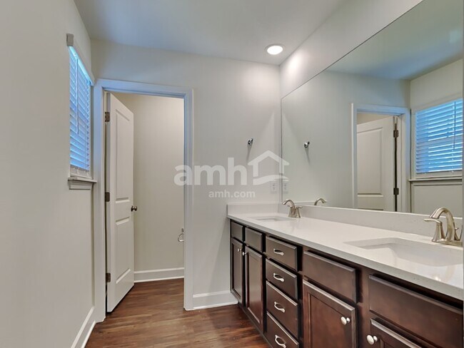 Building Photo - 12330 Paperbark Pl