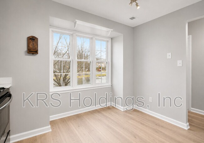 Building Photo - 4232 Stockbridge Dr