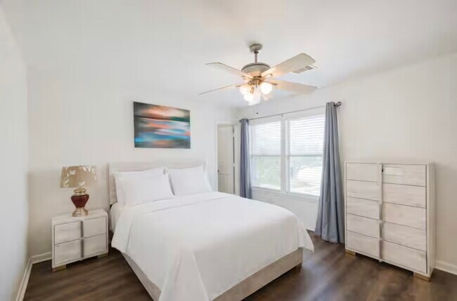 Building Photo - 18607 Shavano Ct