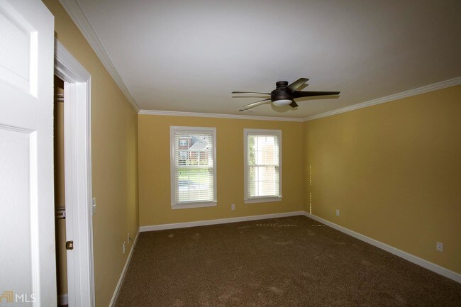 Building Photo - 411 Barrington Hall Dr