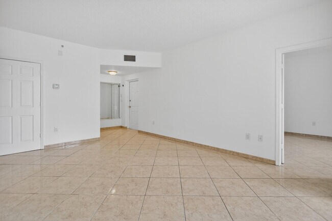 Building Photo - 7085 Nova Dr
