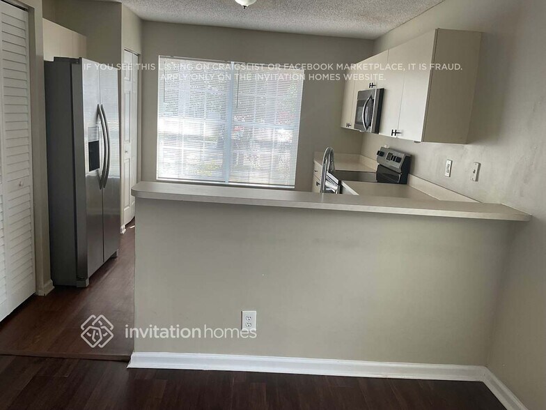 Building Photo - 1928 SW 177th Ave