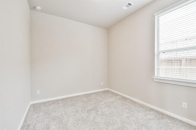 Building Photo - 27025 Sofia Forest Dr
