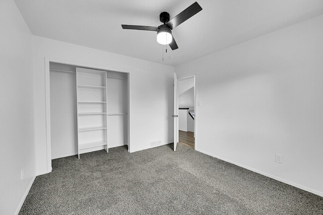 Building Photo - $2,195 - 3 Bed, 2 Bath Home in Loveland with Central AC and Fenced in Yard!