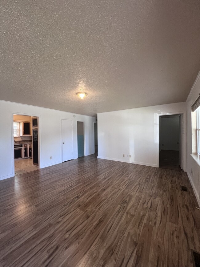 Building Photo - 735 NW 5th St