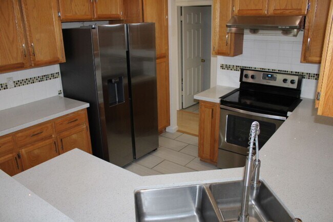 Building Photo - 293 Scotts Valley