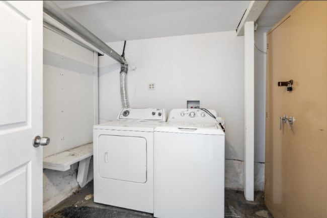 Building Photo - Private Gated Studio with Garden Access | ...