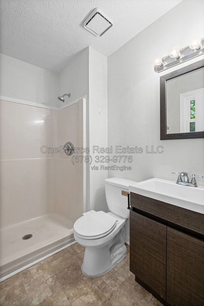 Building Photo - 2961 Lakemont Dr SW