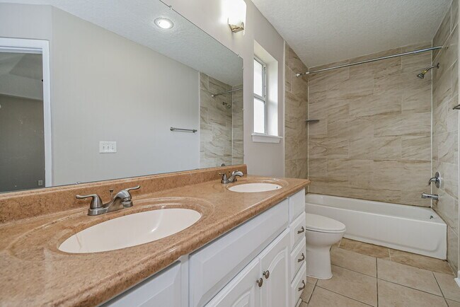 Building Photo - 10341 Shelby Creek Rd N