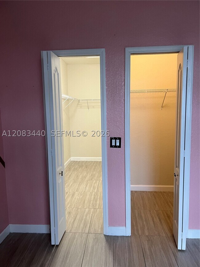 Building Photo - 2313 Shoma Ln