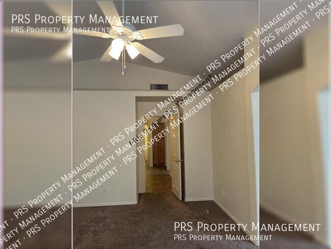 Building Photo - 1737 E Palo Verde St