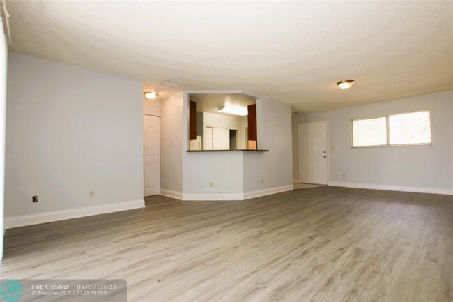 Building Photo - 3457 NW 44th St