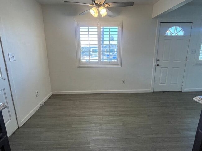 Building Photo - 1441 Mary Lou St