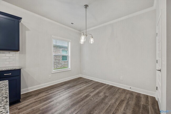 Building Photo - 17246 Chelsea St