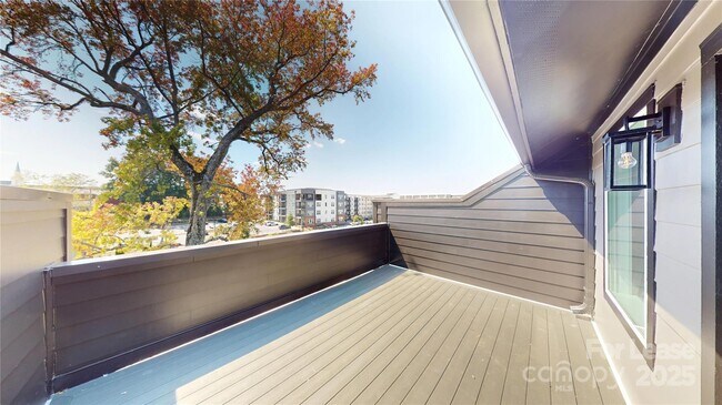 Building Photo - 409 Devender Ln