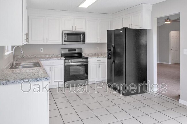 Building Photo - 9605 Crosscut Dr