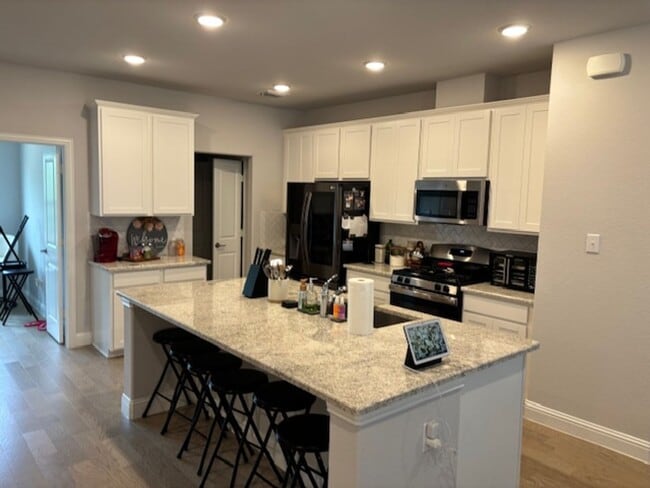 Building Photo - 131 Peach Orchard Ln