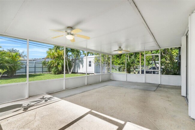Building Photo - 9250 SW 31st Terrace
