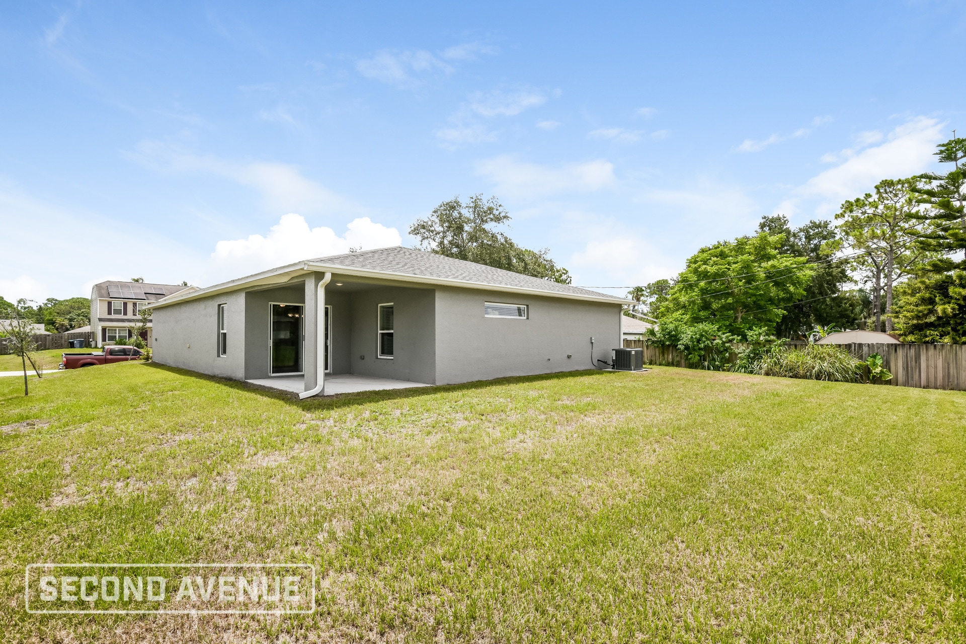 Building Photo - 1312 Vancouver Ave SE