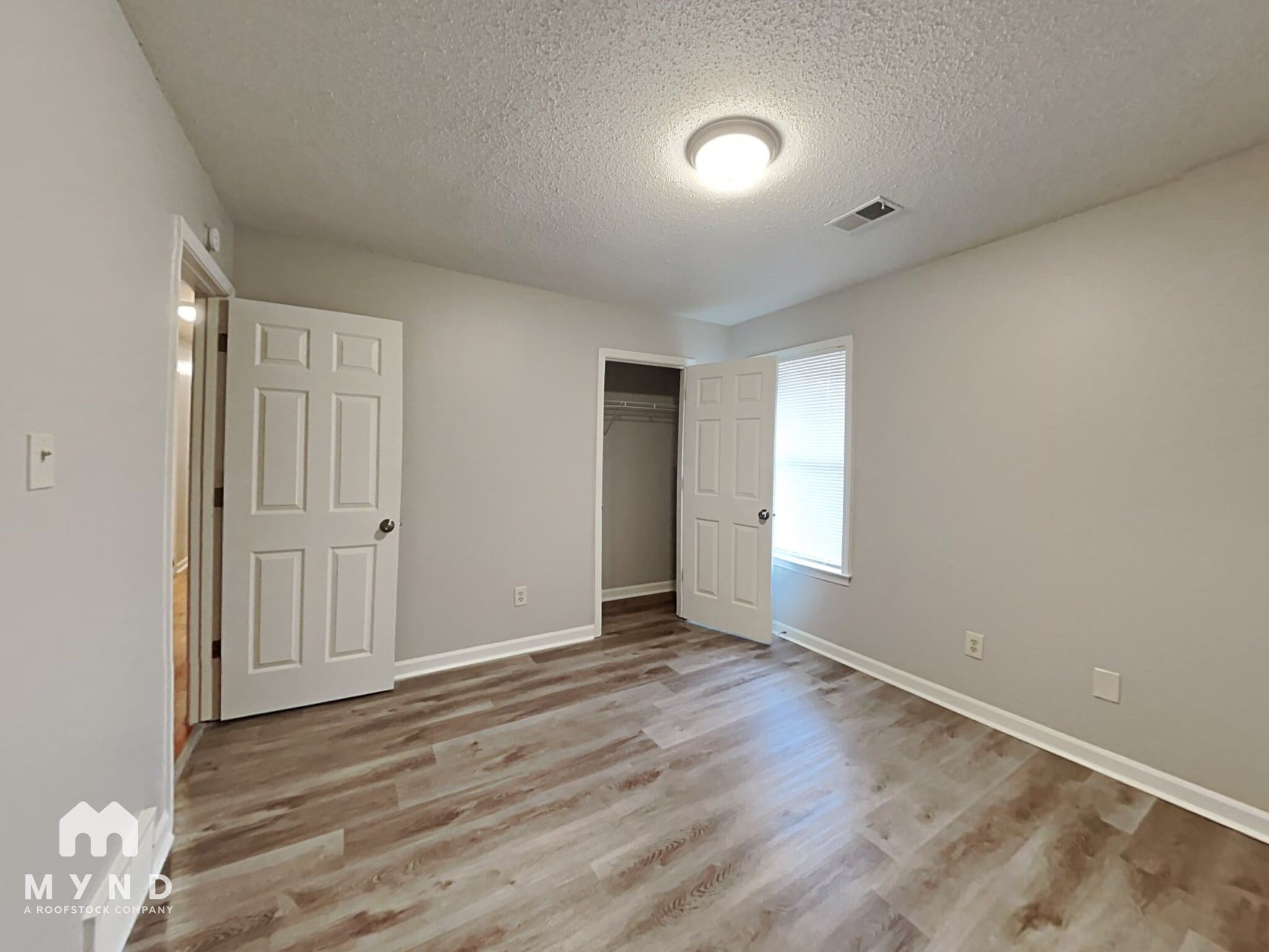 Building Photo - 464 Windridge Point