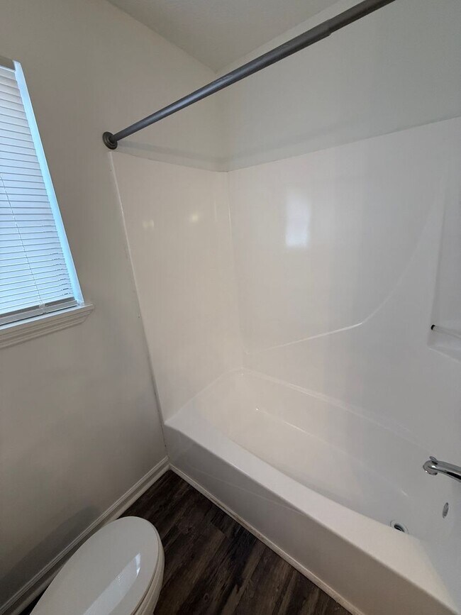 Building Photo - 111/113 Vintage Ct