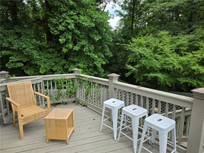 Building Photo - 2129 Pine Forest Dr NE
