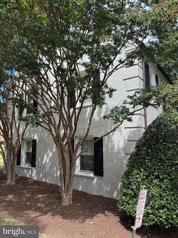 Building Photo - 3920 Southern Ave SE