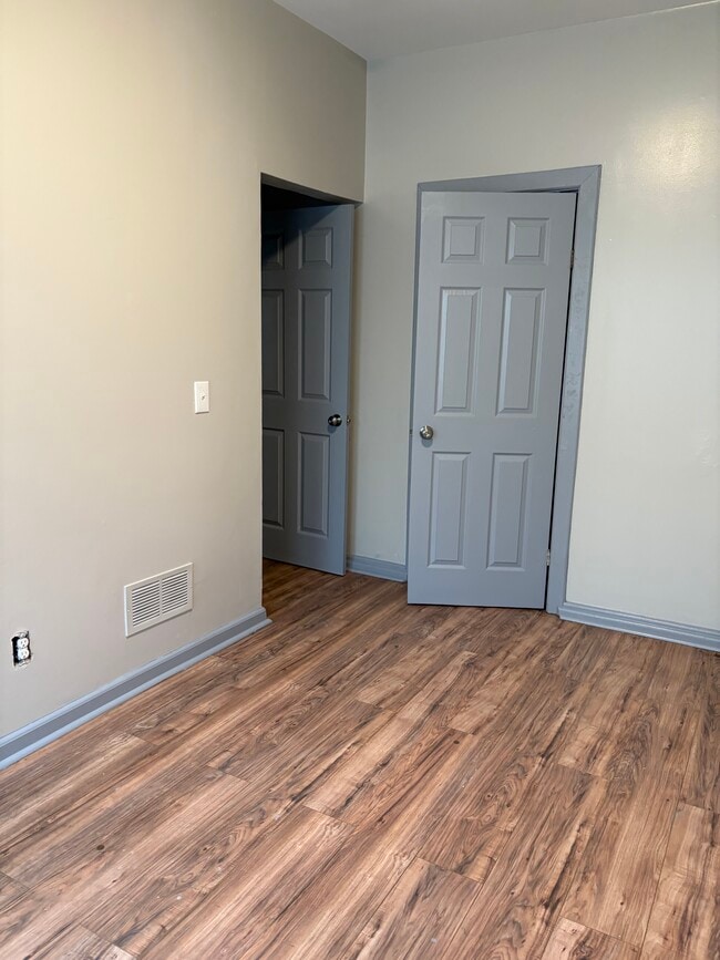 Building Photo - Soldoris