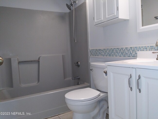 Building Photo - 1047 Hibiscus St