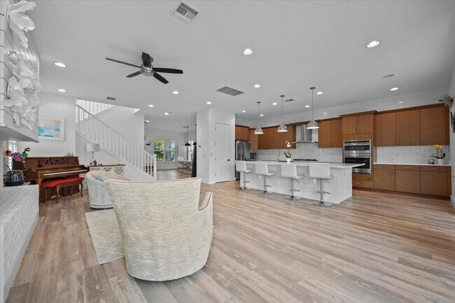 Building Photo - 1127 Faulkner Ter