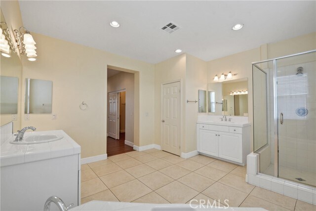 Building Photo - 6521 Emmerdale St