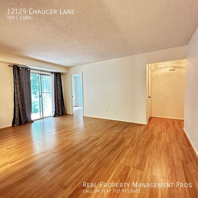 Building Photo - 12129 Chaucer Ln