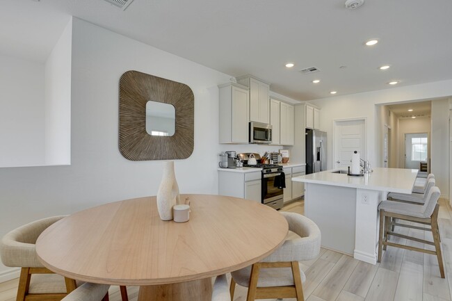 Building Photo - FULLY FURNISHED CONDO IN SUMMERLIN 89138! SHORT TERM!