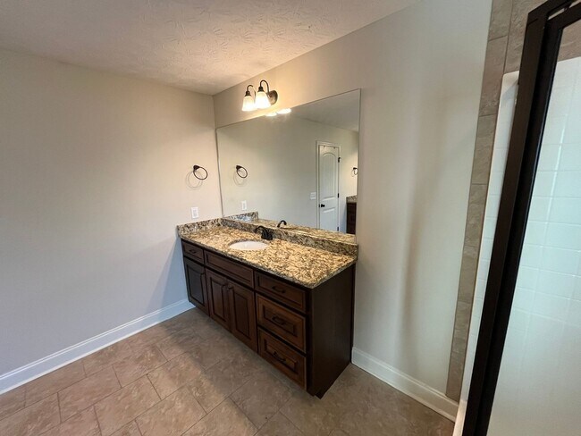 Building Photo - 1247 Cottage Pointe Ct