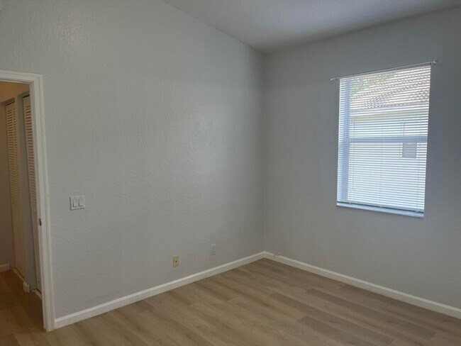 Building Photo - 3231 Laurel Ridge Cir