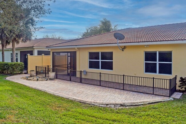 Building Photo - PGA Verano