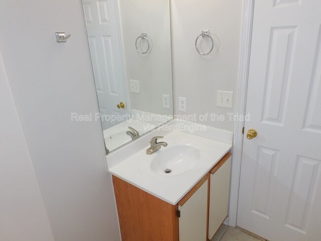 Building Photo - 3211 N O'Henry Blvd