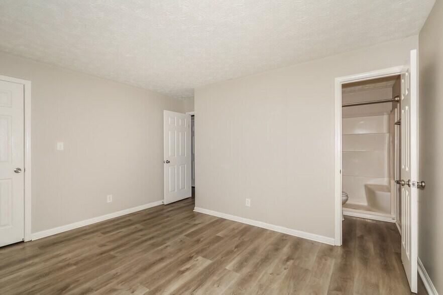 Building Photo - 1531 Creekside Ln