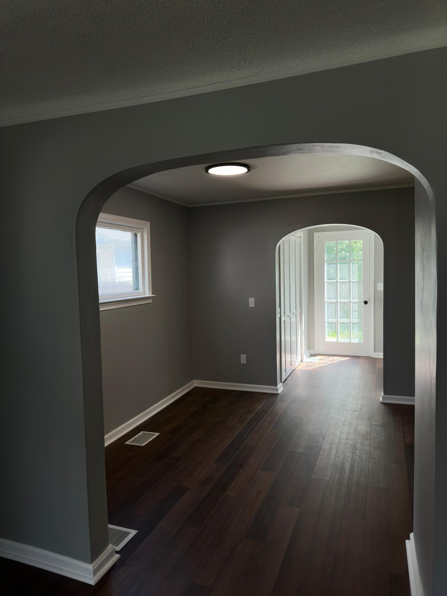 Building Photo - 472 Lamson Ave